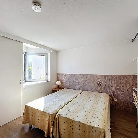 Avec Terrasse, Proche Thermes Et Centre, Animaux Acceptes, Wifi Inclus, - Fr-1-451-66 Apartman *